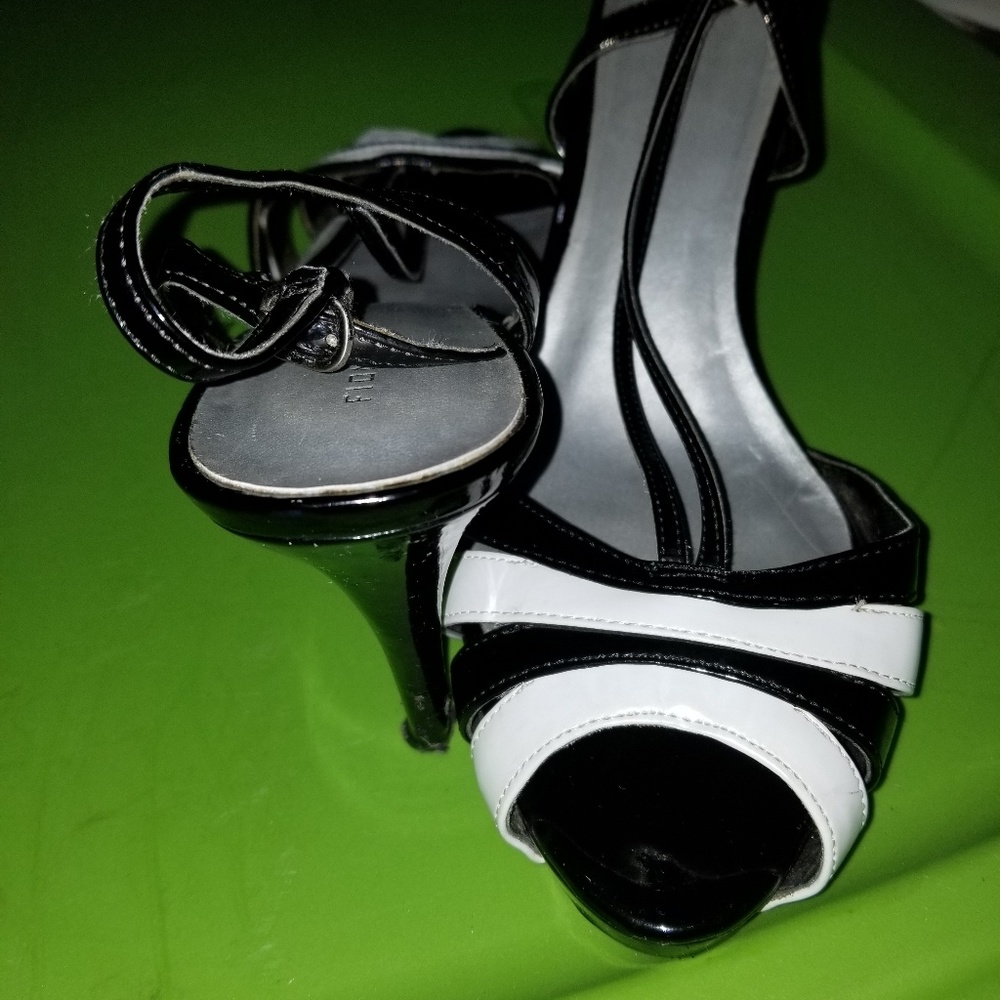 Fioni Heels Miss Puerto Rico Universe